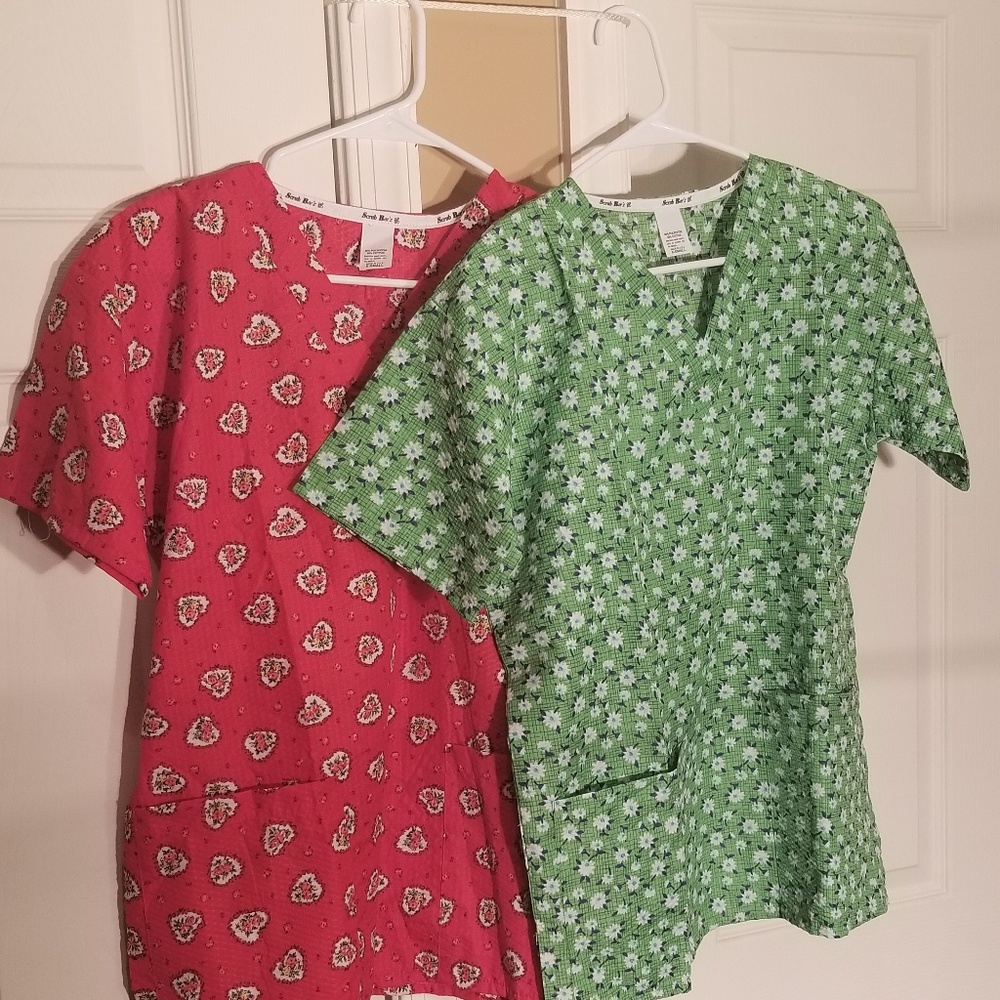 2 Scrubeez ladies Scrub Tops size XS